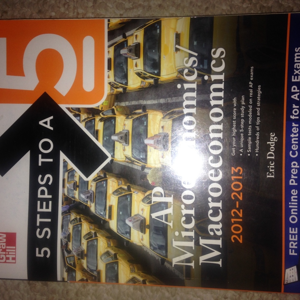 Books - Picture 4 of 7